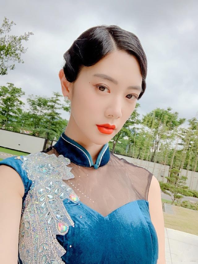 37间房主播跳舞 暗夜魅影